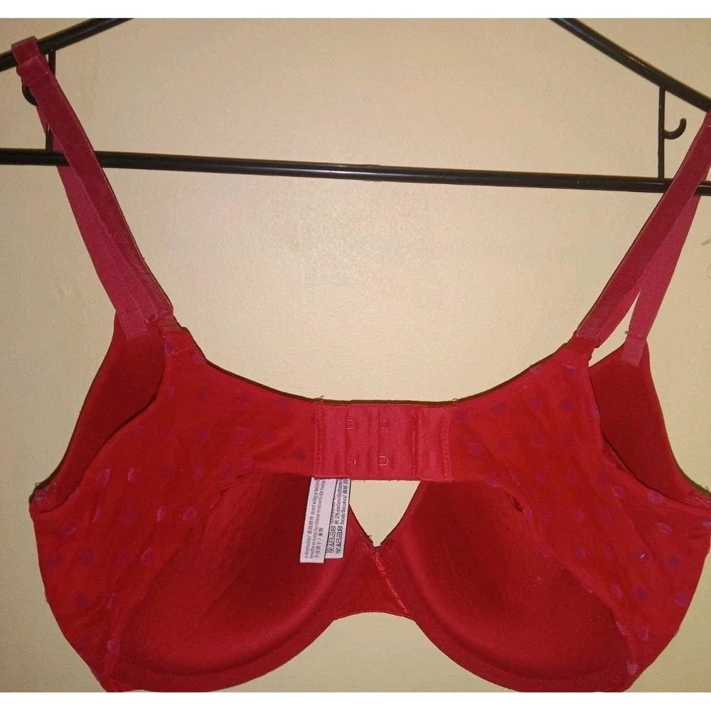 Victoria's Secret Red Underwire Uplift Semi Demi Bra‎ 34DD